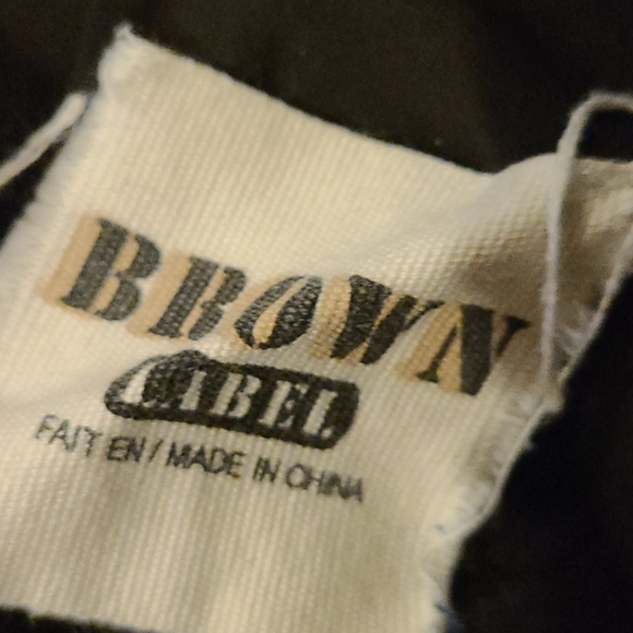 Girl's beautiful skirt - Picture 2 of 4